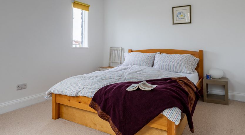 Photo of Crackle & Stove