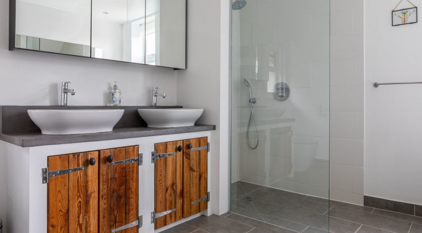 Photo of Crackle & Stove