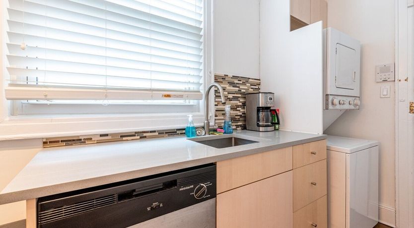 Photo of Chandelier Life