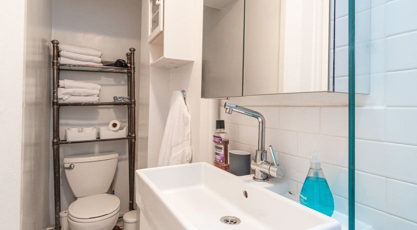 Photo of Chandelier Life