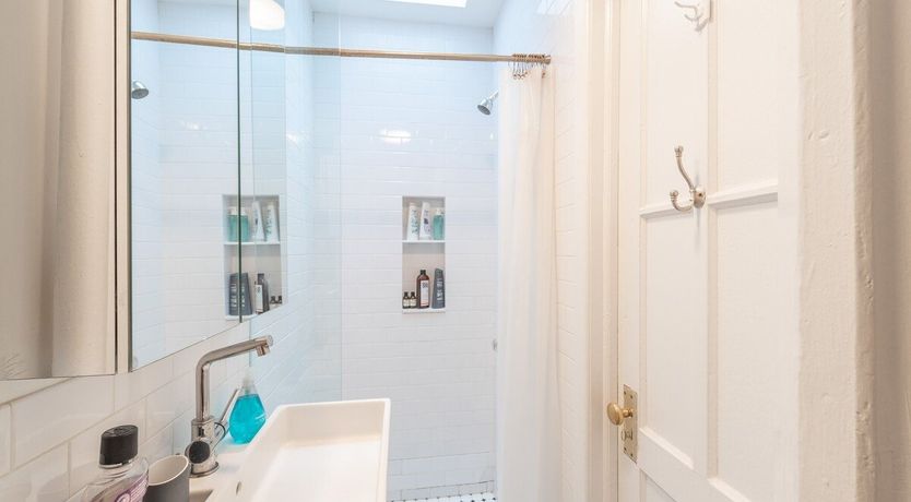 Photo of Chandelier Life