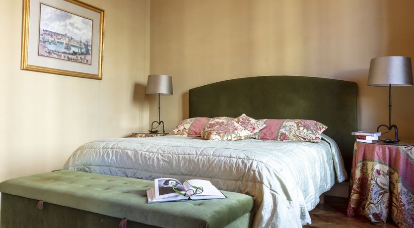 Photo of Glass Bonbon