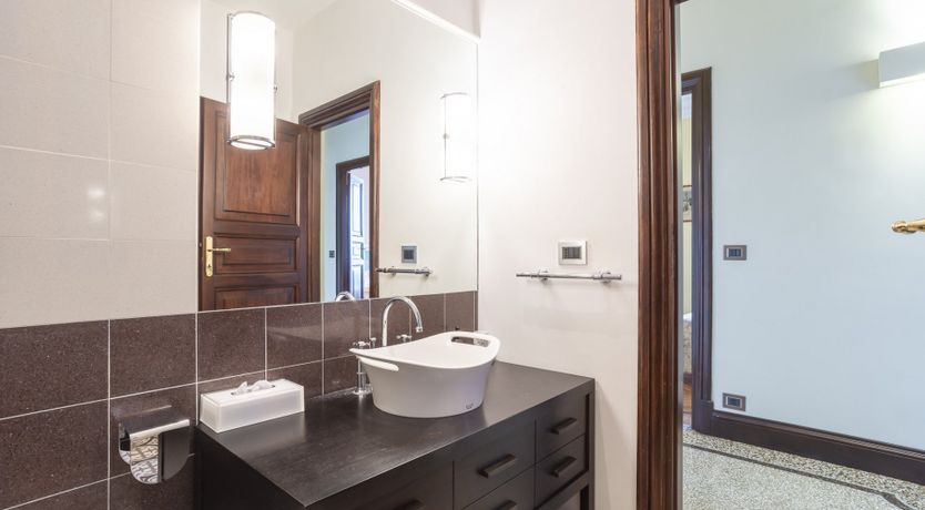 Photo of Glass Bonbon