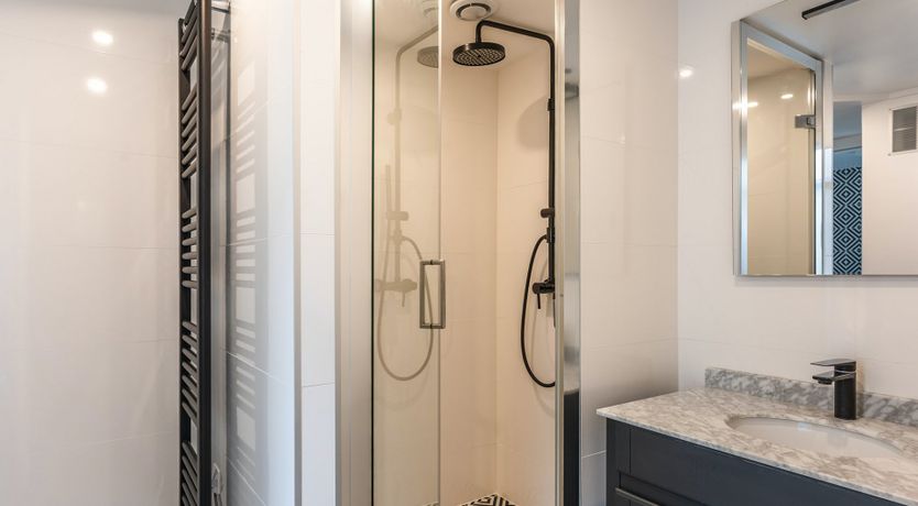 Photo of Peacock Shimmer