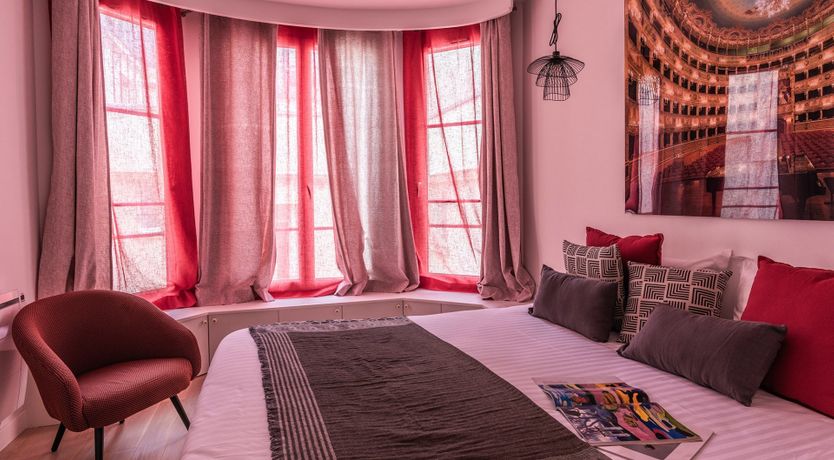 Photo of Peacock Shimmer