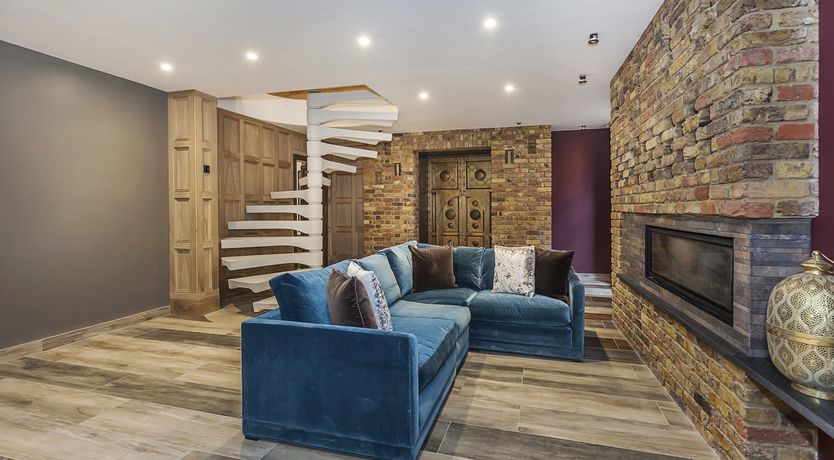 Photo of Mottisfont Hall