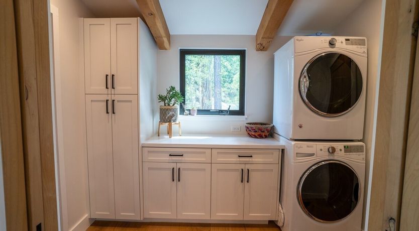 Photo of Light Upon The Lake