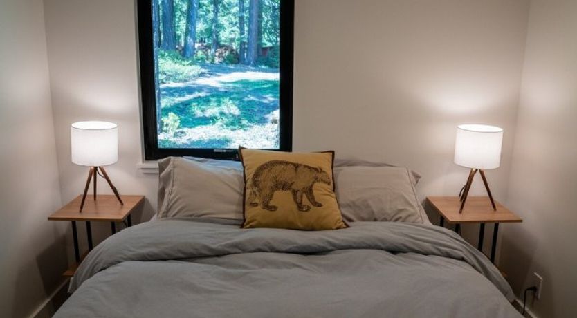 Photo of Light Upon The Lake