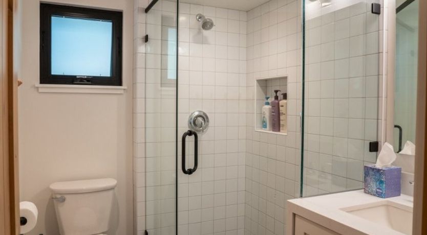 Photo of Light Upon The Lake