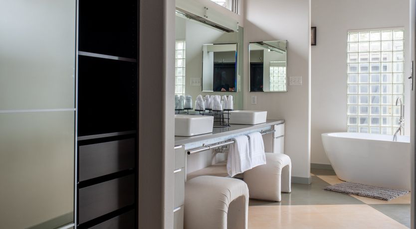 Photo of Argonne Villa