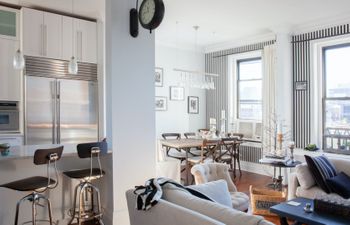 Harlem Parisian Holiday Home