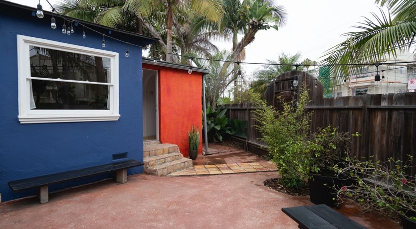 Photo of The Way You Make Me Teal