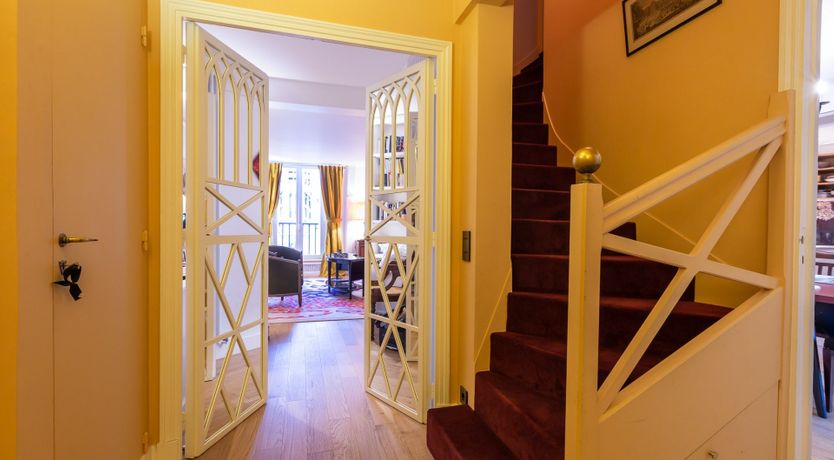 Photo of Louvre Luck