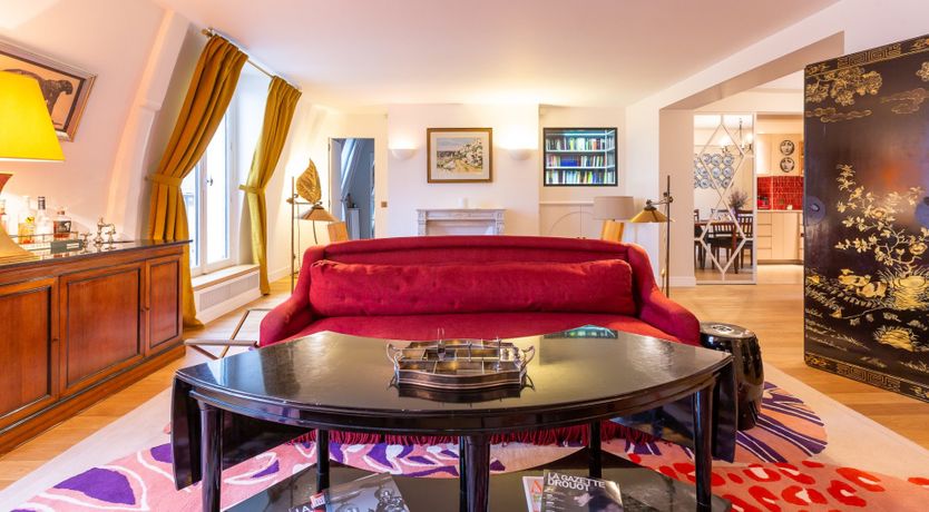 Photo of Louvre Luck