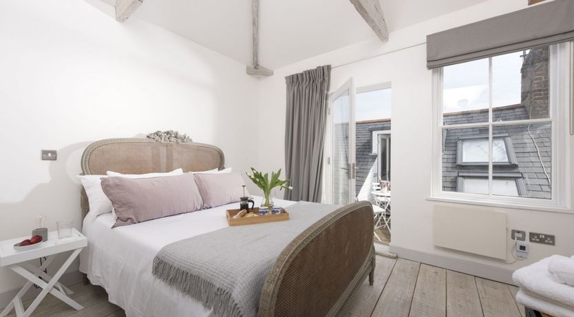 Photo of When the Cat's Away