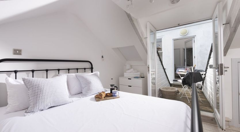 Photo of When the Cat's Away