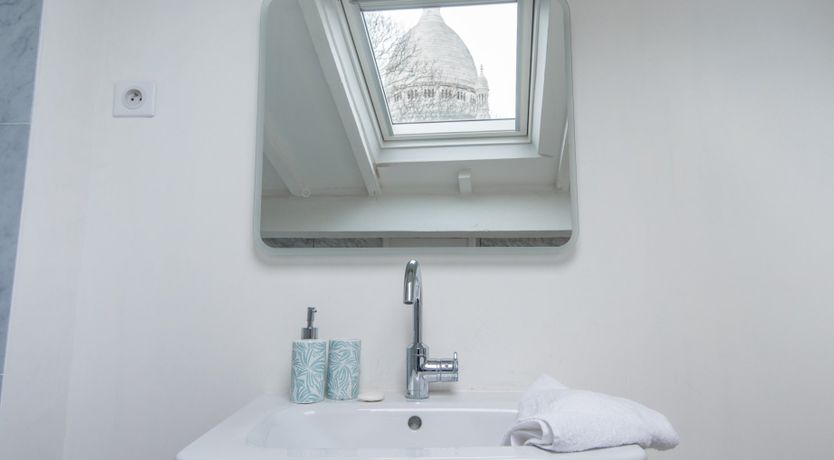 Photo of Montmartre's Villa