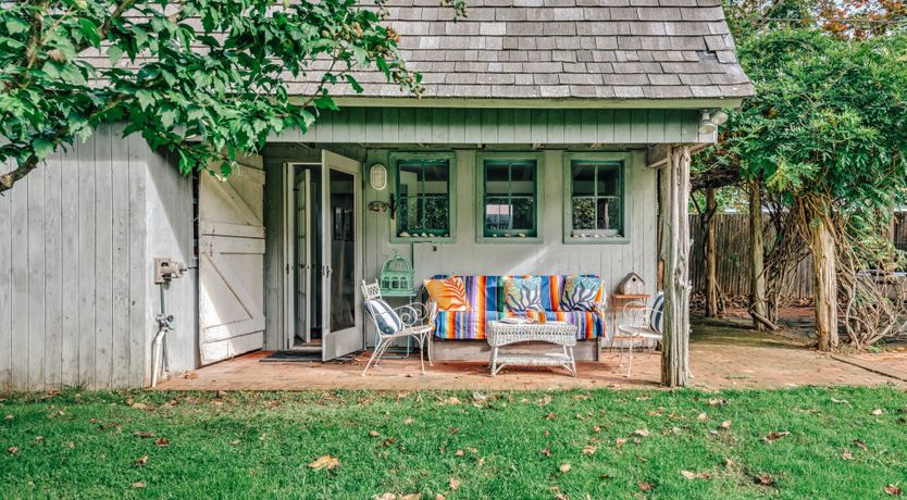 Photo of Sunflowers & Wisteria