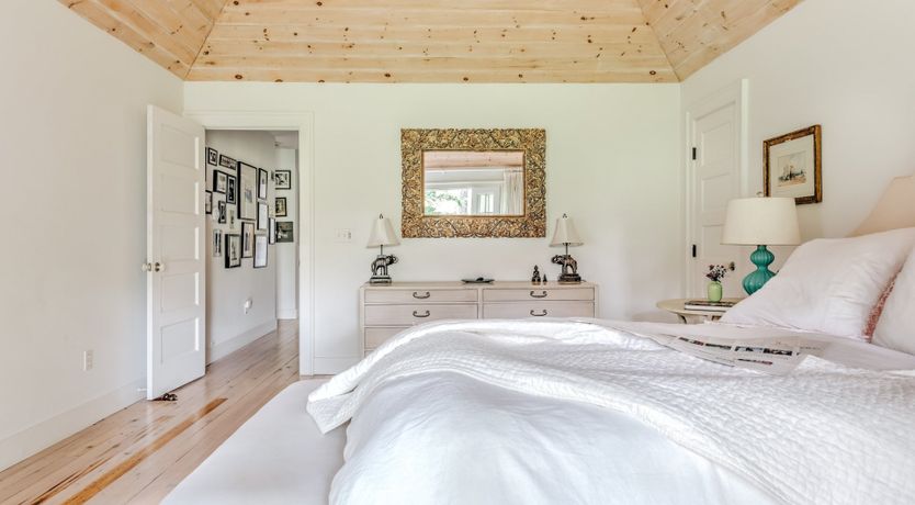 Photo of Sunflowers & Wisteria