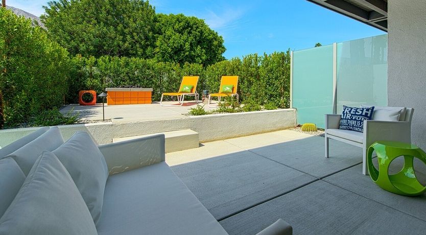 Photo of Diamond In A Rhinestone World