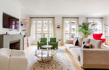 The French Song Apartment