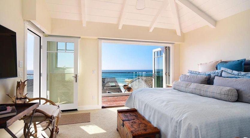 Photo of Pearly Whites