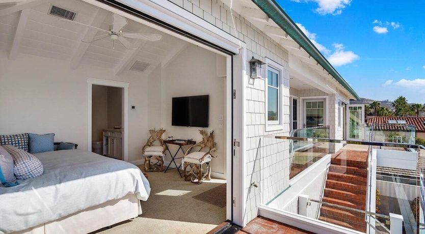 Photo of Pearly Whites