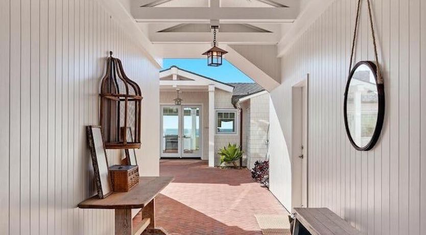 Photo of Pearly Whites