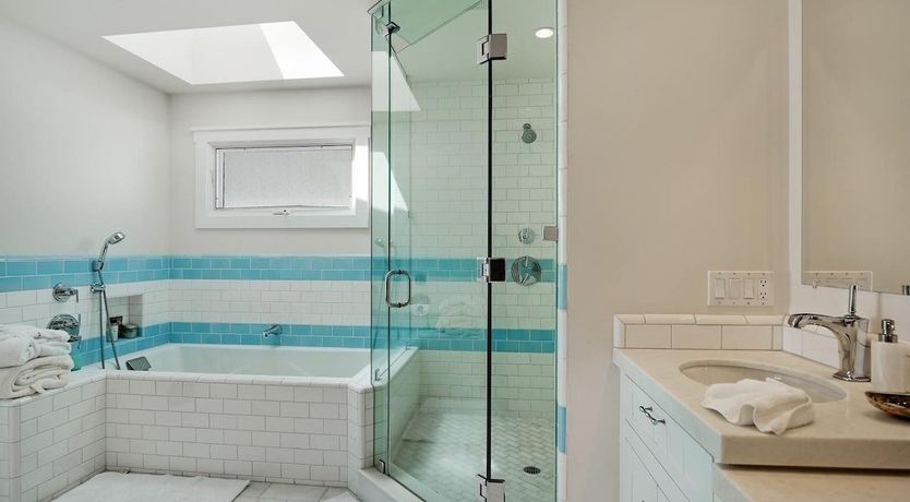 Photo of Pearly Whites