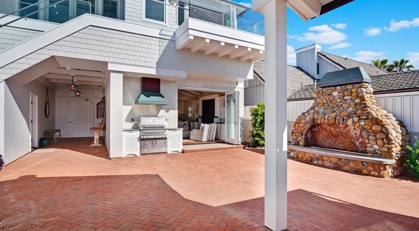 Photo of Pearly Whites