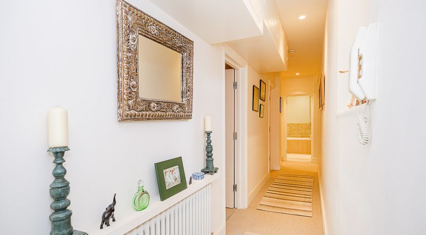 Photo of Floral Kensington