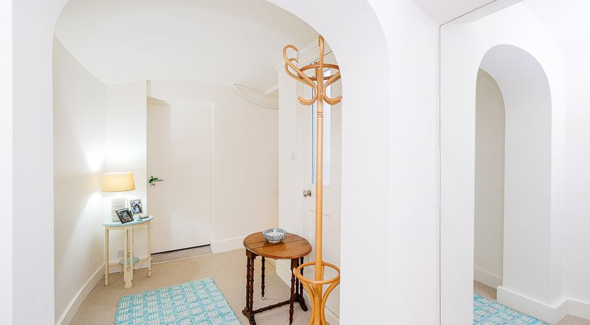 Photo of Floral Kensington