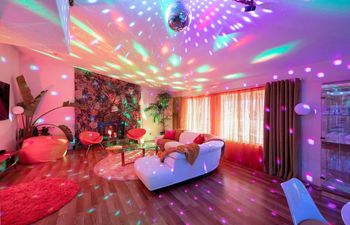 Disco Daydream Holiday Home