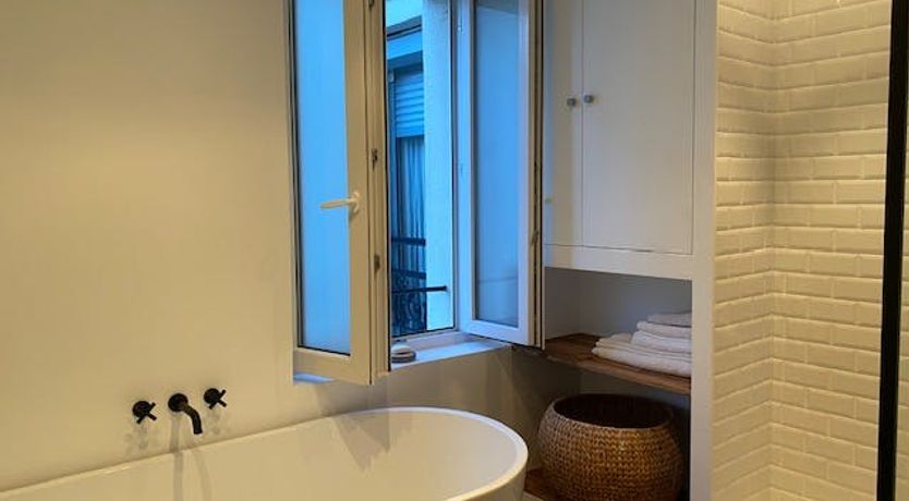 Photo of The Portrait Artist