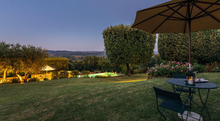 Photo of Rustling Oaks