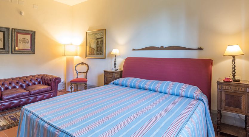 Photo of Rustling Oaks