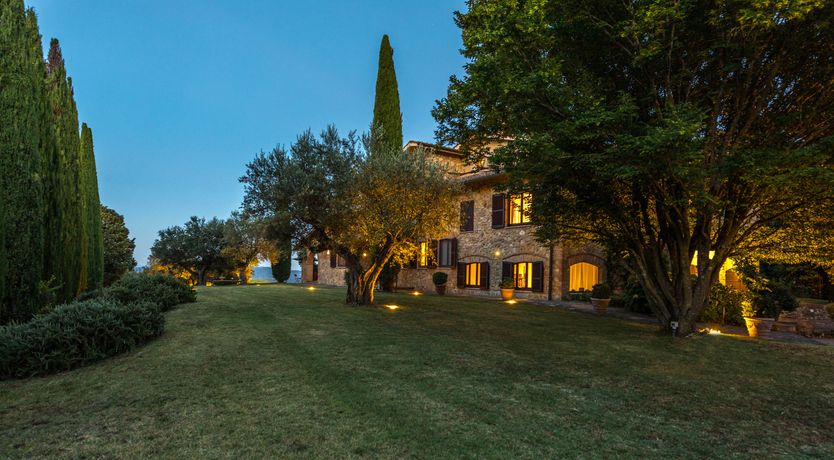 Photo of Rustling Oaks