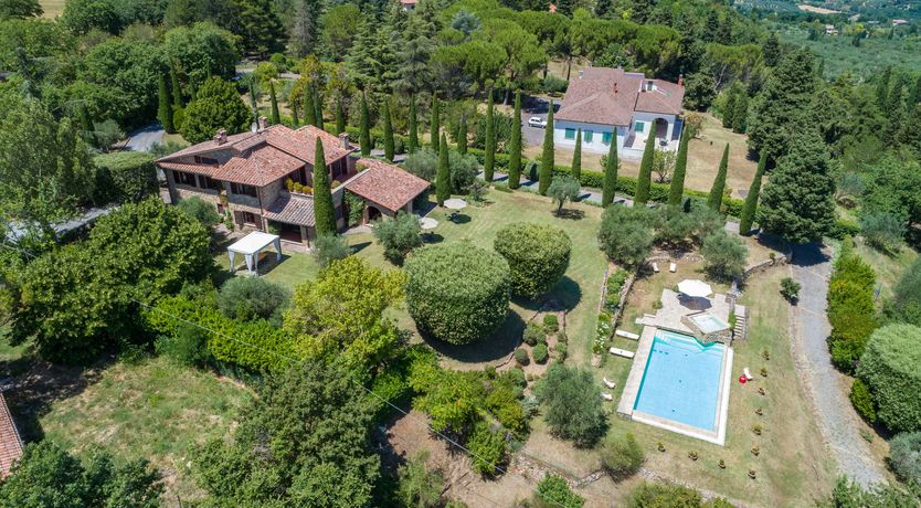 Photo of Rustling Oaks