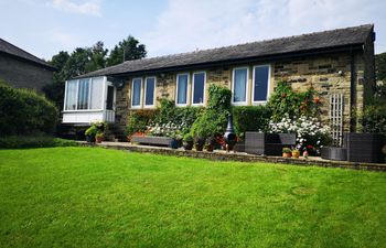 Lower Cross Holiday Cottage