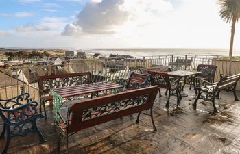 Clear View Holiday Home