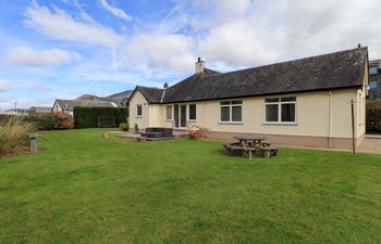 Laal Field House Holiday Cottage