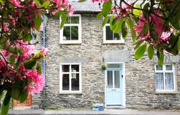 Stone Cottage at Staveley Holiday Cottage