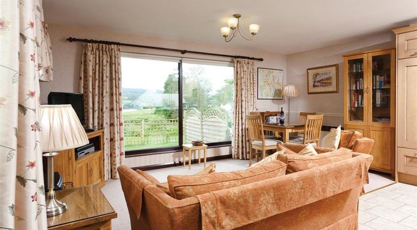 Photo of Lakefield Cottage