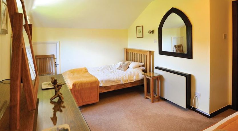 Photo of Lakefield Cottage