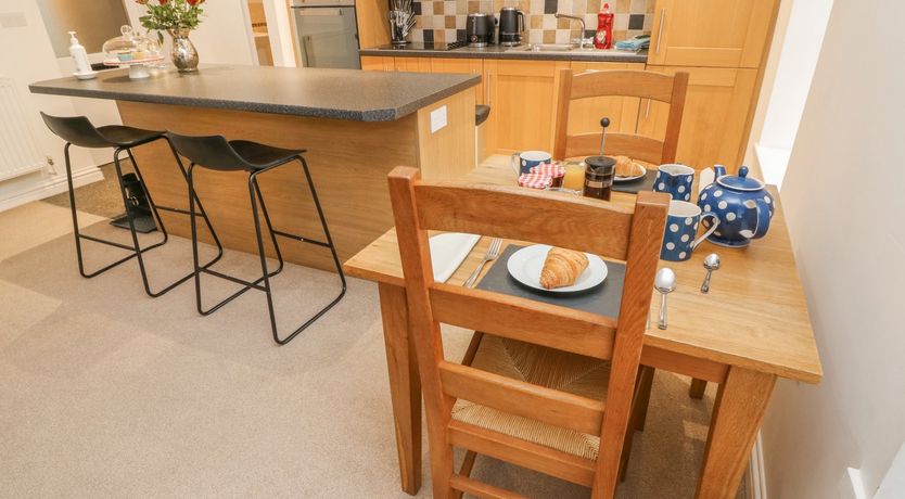 Photo of 2 Eden Lodge