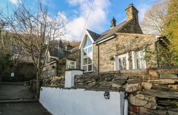 Yr Hen Ysgol, The Old School Holiday Cottage