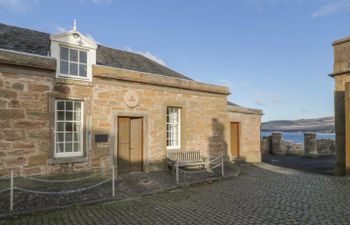 Royal  Artillery Cottage - Culzean Castle Holiday Cottage