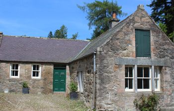 Steading Cottage - Craigievar Castle Holiday Cottage