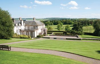 Upper West Wing Flat - Tarvit Apartment