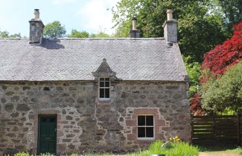 North Mains Cottage - Craigievar Castle Holiday Cottage